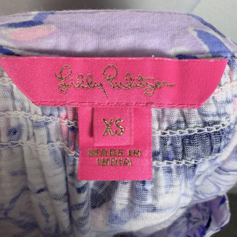 Lilly Pulitzer Size XS Essie Tank Top Sleeveless Shirt Trunks In The Air Print - Picture 3 of 7